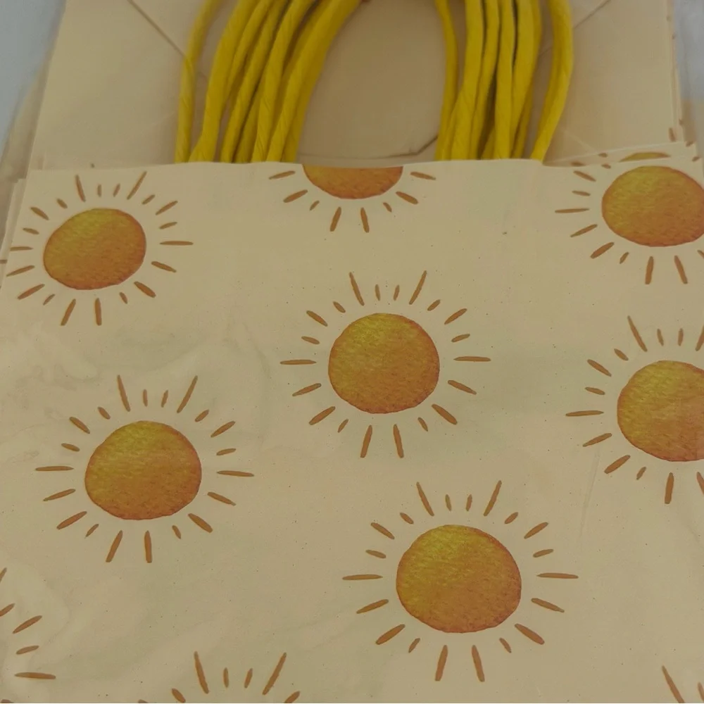 12 Pack of Decorative Yellow Sun Pattern Gift Bags and Tissue Paper